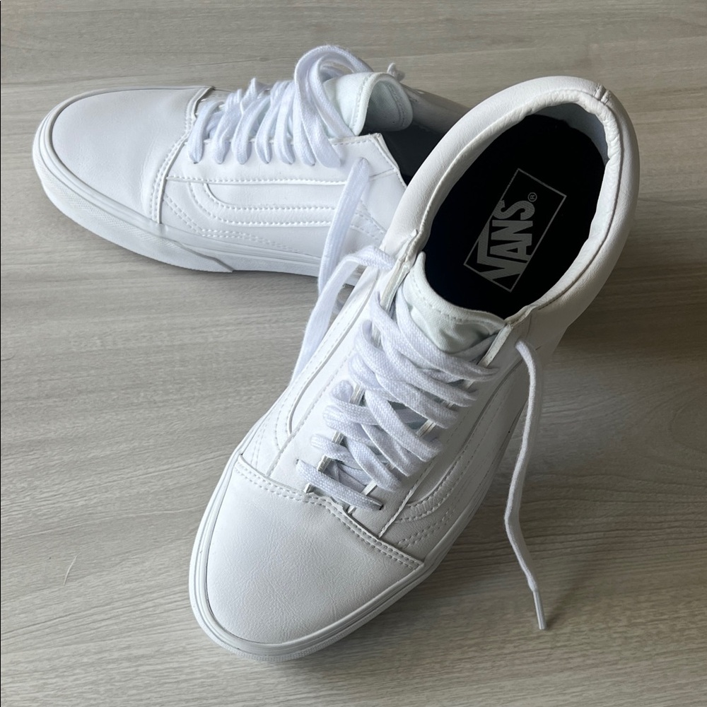 Vans Men's Classic White Sneakers
